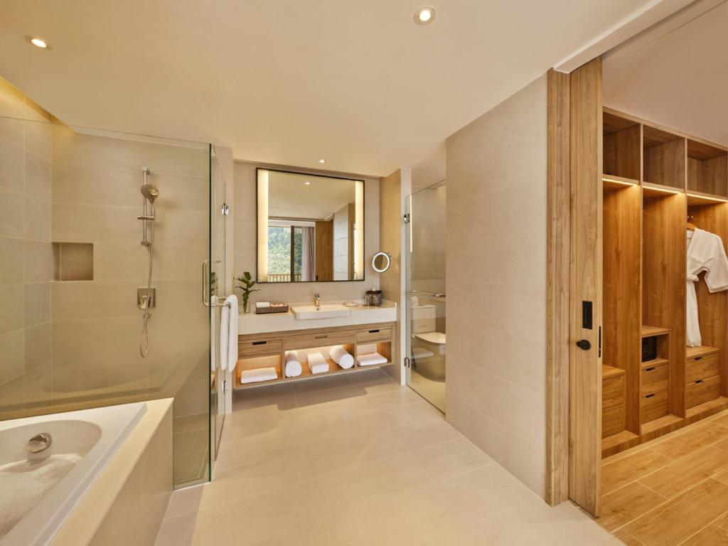 Holiday Inn Resort Krabi Ao Nang Beach by IHG Holiday Inn Resort Krabi Ao Nang Beach by IHG