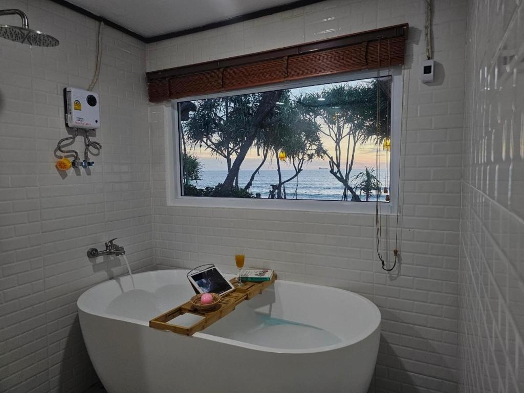 Lanta Nice Beach Resort - SHA Extra Plus Lanta Nice Beach Resort - SHA Extra Plus