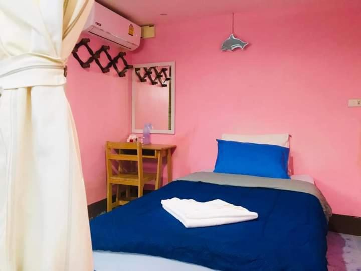 Sea Shell Hut Sea Shell Hut