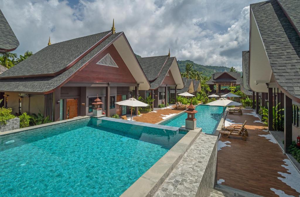 The Scene Cliff View Villas The Scene Cliff View Villas