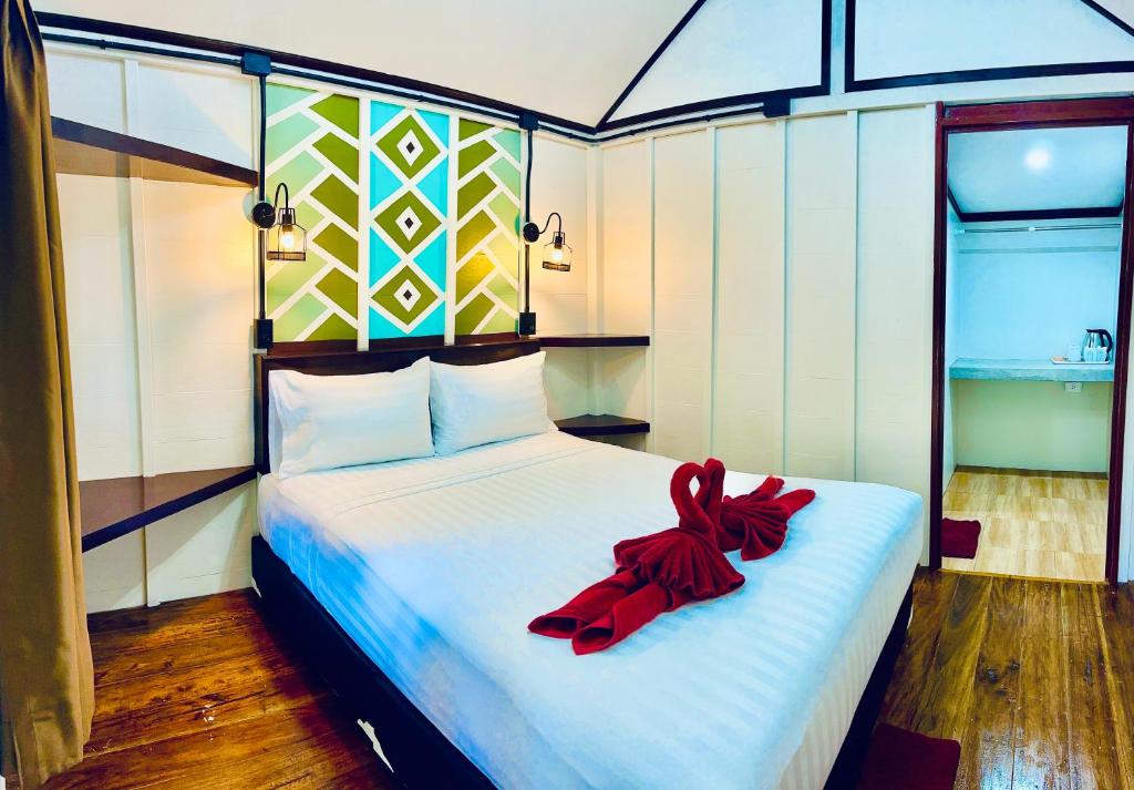 Lanta L.D. Beach Bungalow