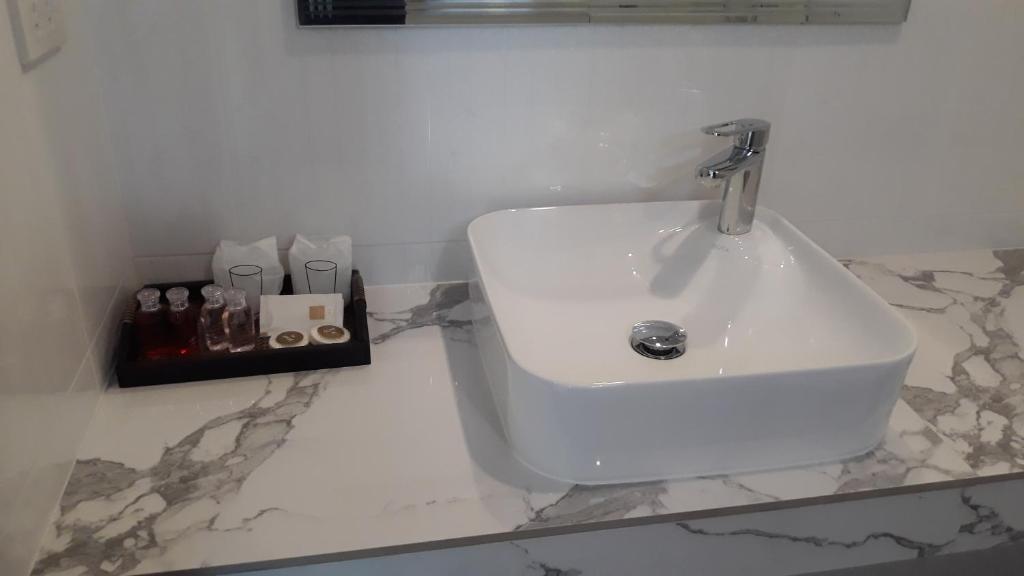 Fill - Feel @ Long Beach Resort