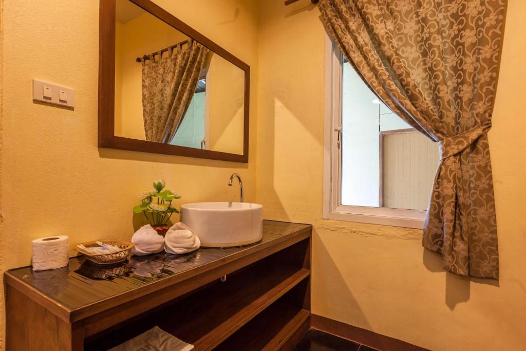 Lanta Klong Nin Beach Resort Lanta Klong Nin Beach Resort