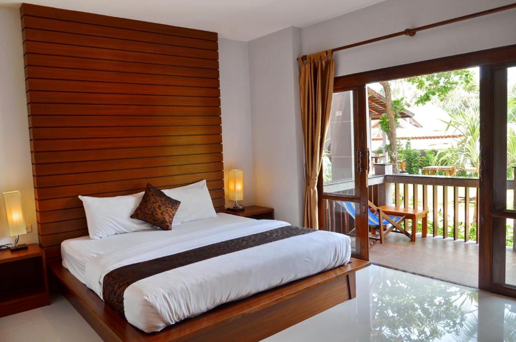 Lanta Intanin Resort - SHA Extra Plus Lanta Intanin Resort - SHA Extra Plus