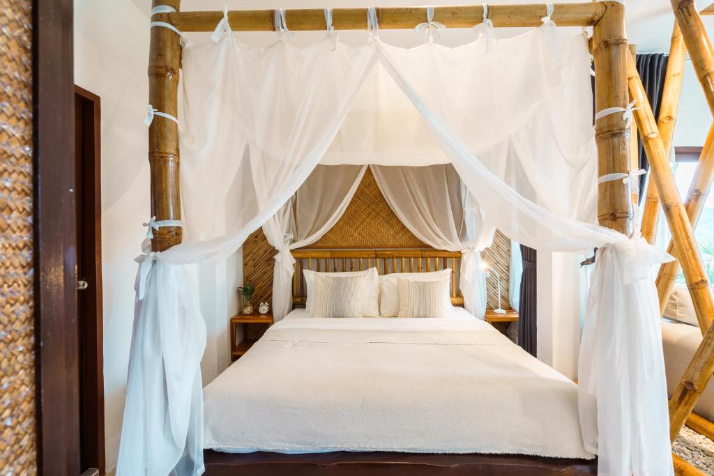 Baan Phuvara Retreat - Romantic Jacuzzi Mountain View Villas Baan Phuvara Retreat - Romantic Jacuzzi Mountain View Villas