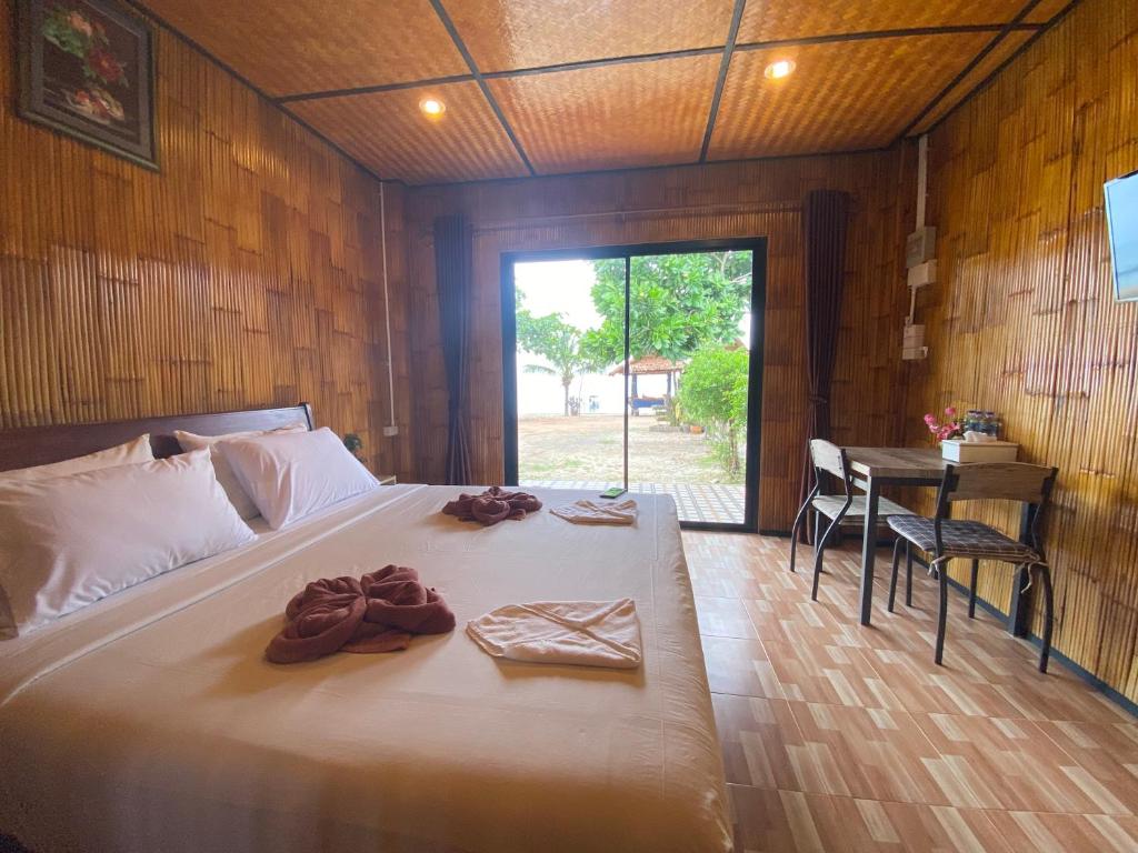Lanta Wild Beach Resort