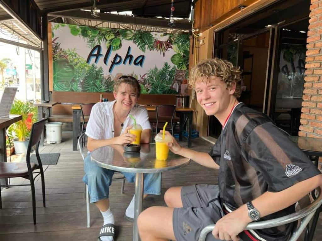 ALPHA Hostel Cafe&Bar ALPHA Hostel Cafe&Bar