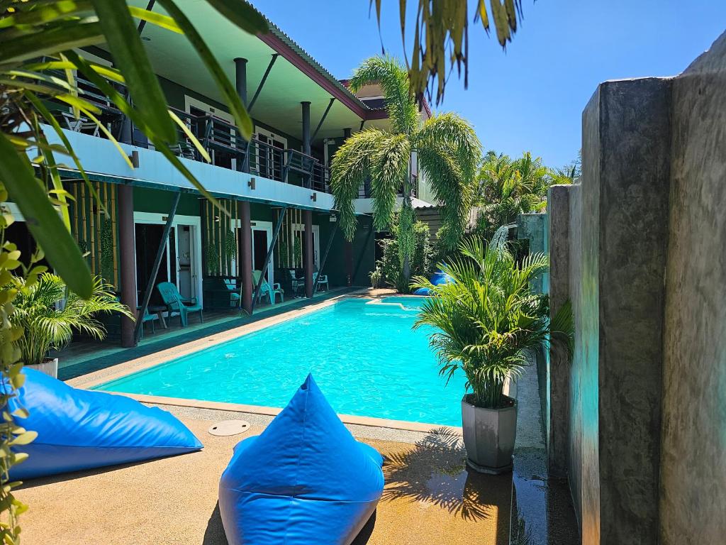 Cha-Cha Hotel