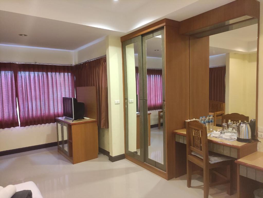 Baan Thara Guesthouse