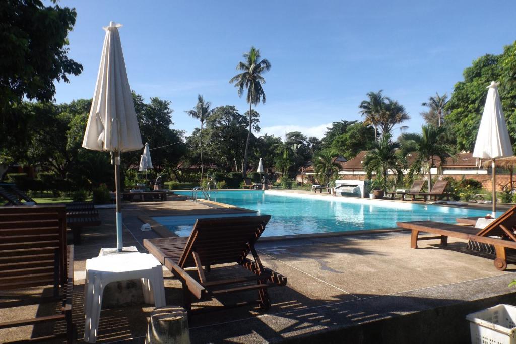 Lanta Long Beach Hostel