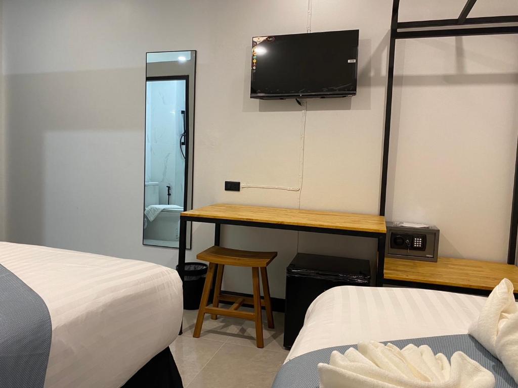 Jong's House- Phi Phi Island