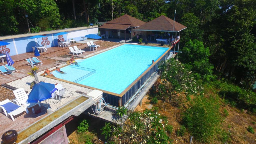 Koh Ngai Cliff Beach Resort Koh Ngai Cliff Beach Resort