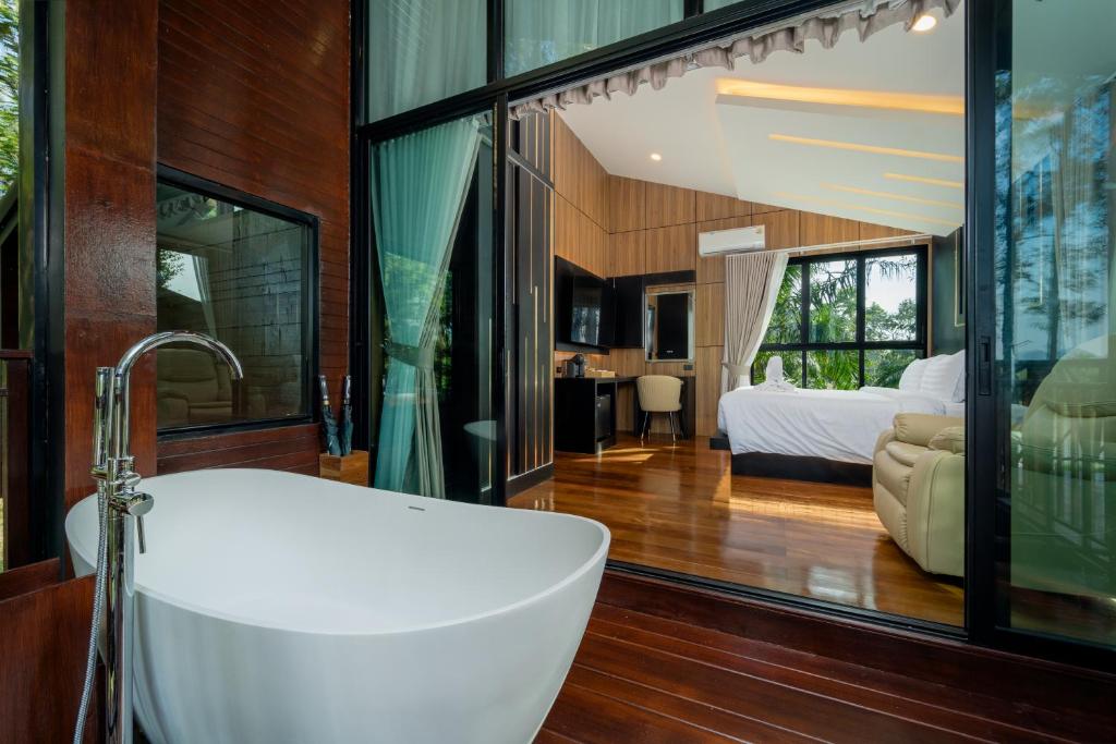 High Tree Resort, Krabi High Tree Resort, Krabi