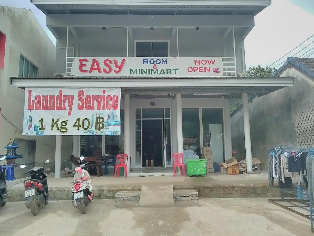 Easy Rooms and Minimart Easy Rooms and Minimart