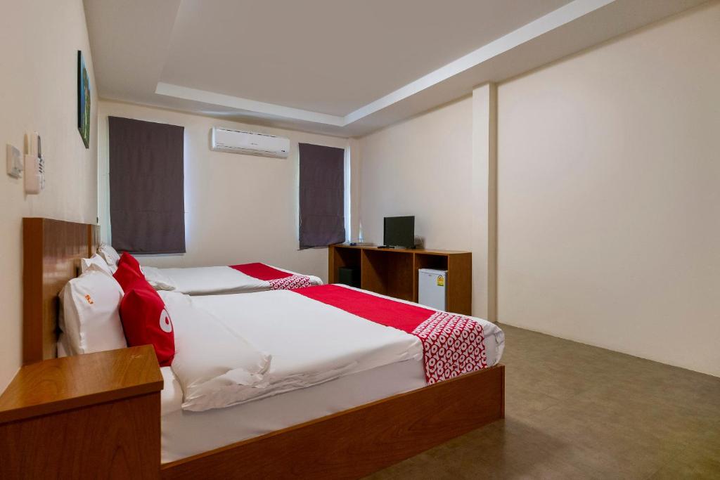 OYO 665 Sj House Hotel
