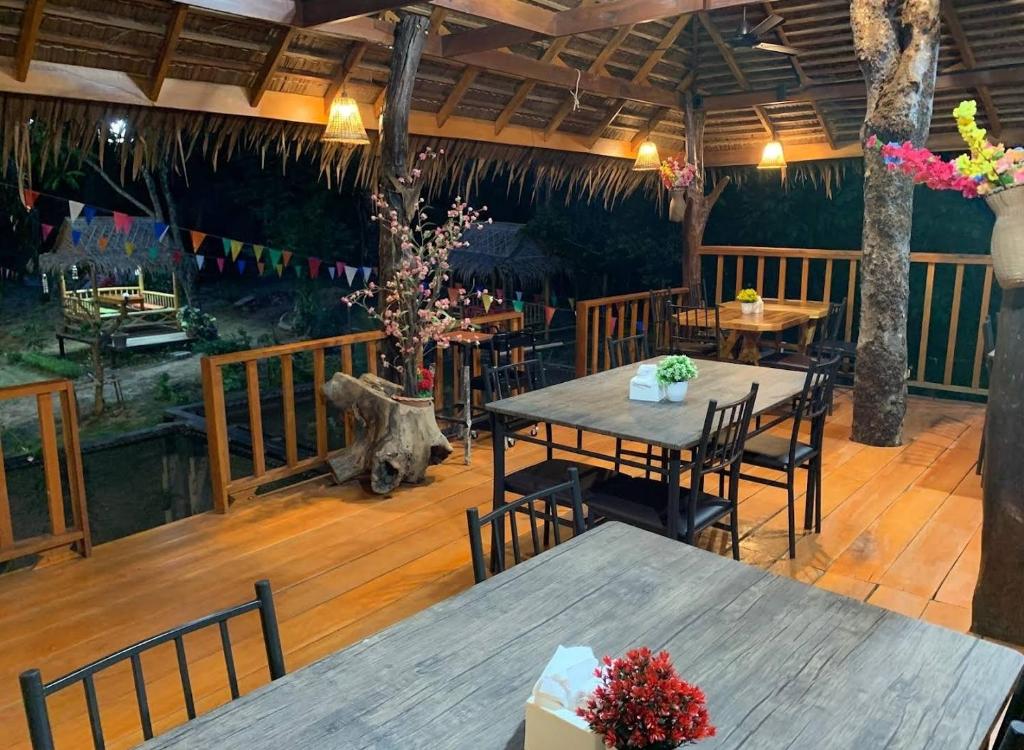 Rommai Forest Bungalows Rommai Forest Bungalows
