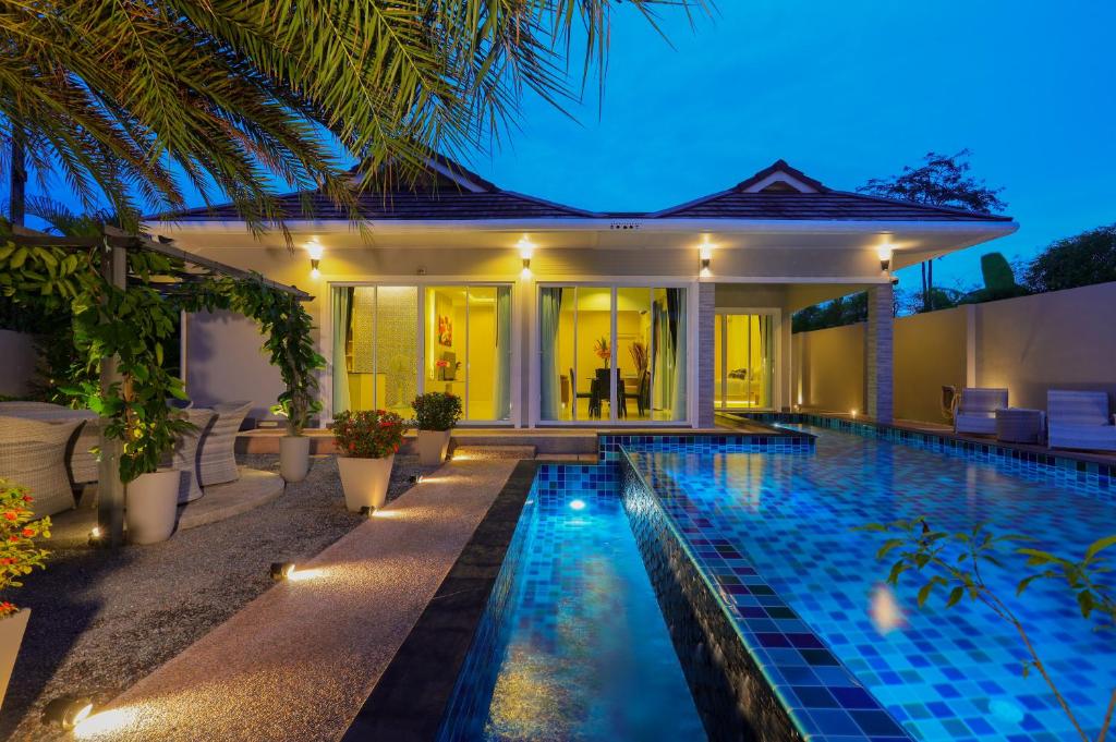 3 Bedroom Platinum Pool Villa Smooth as Silk 3 Bedroom Platinum Pool Villa Smooth as Silk