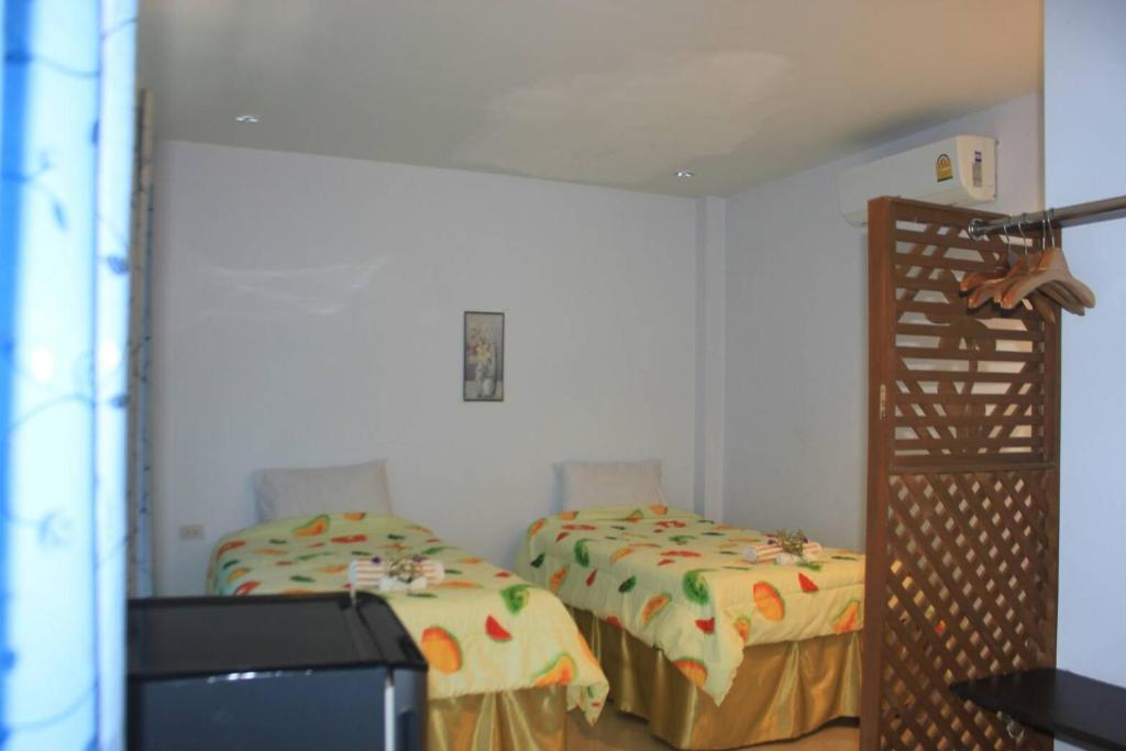 Baan Sri Lanta Sand