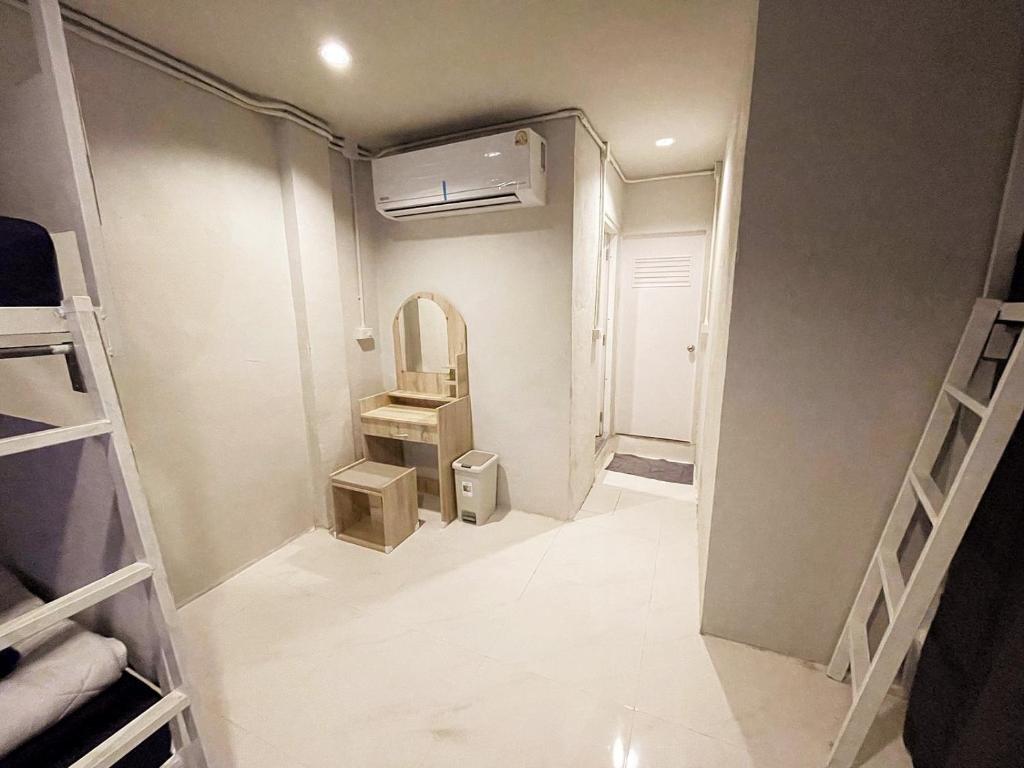 Babyshark Hostel - Loh Dalum Bay
