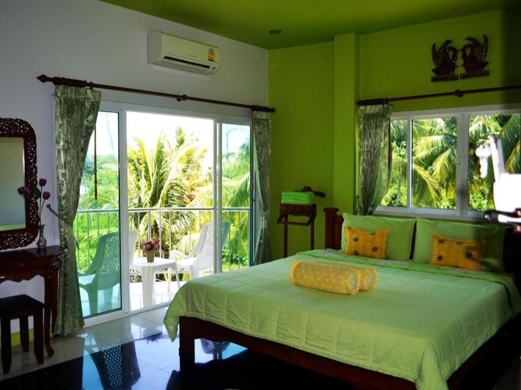 Sairougn Seaview Hotel