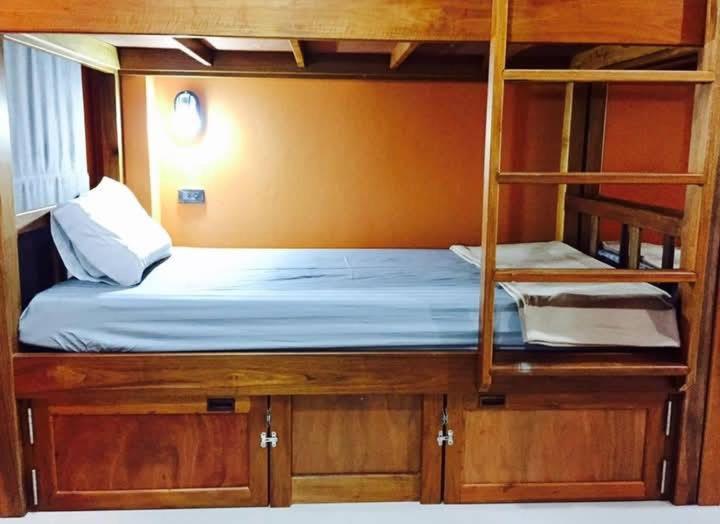Nomad hostel Krabi and Travel Nomad hostel Krabi and Travel