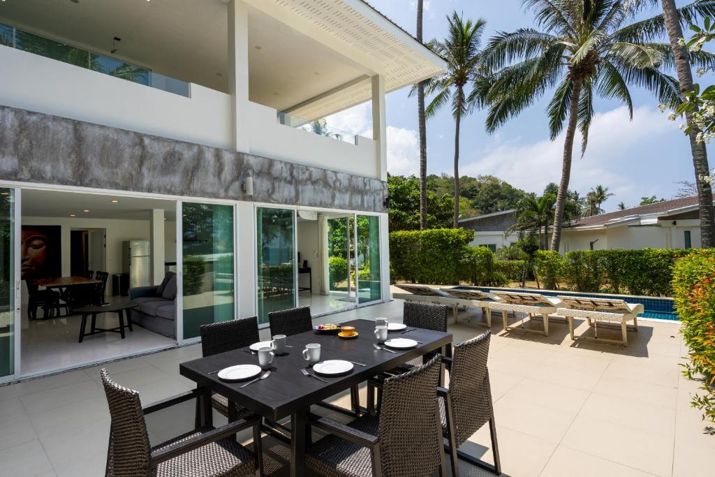 Exclusive beach apartment with Wonderful View Exclusive beach apartment with Wonderful View