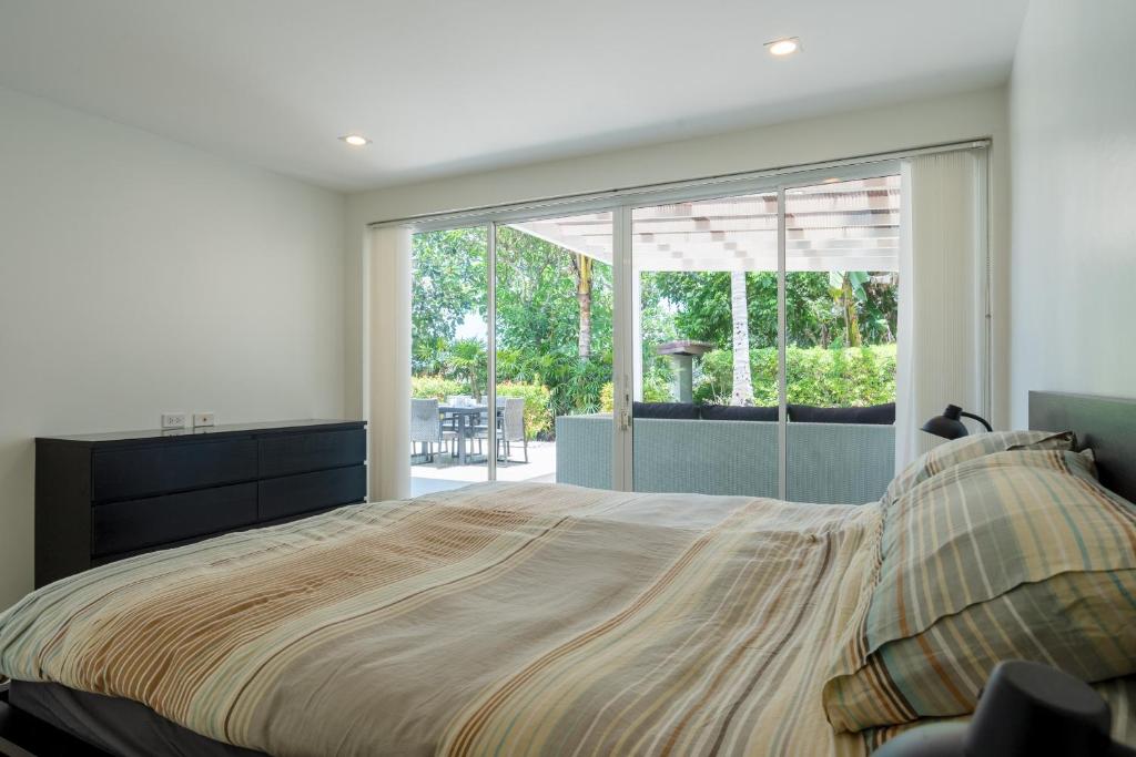 Exclusive beach apartment with Wonderful View Exclusive beach apartment with Wonderful View