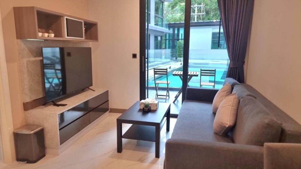 B207-Hi-Ended Pool Access 1 bedroom 300m walk to Ao Nang Beach B207-Hi-Ended Pool Access 1 bedroom 300m walk to Ao Nang Beach