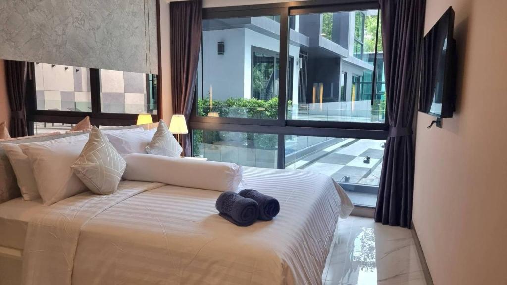 B207-Hi-Ended Pool Access 1 bedroom 300m walk to Ao Nang Beach B207-Hi-Ended Pool Access 1 bedroom 300m walk to Ao Nang Beach