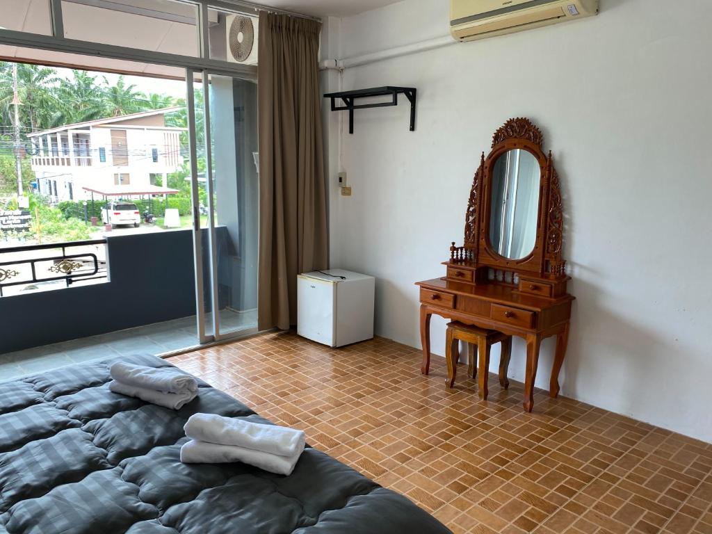 Lanta Anee house